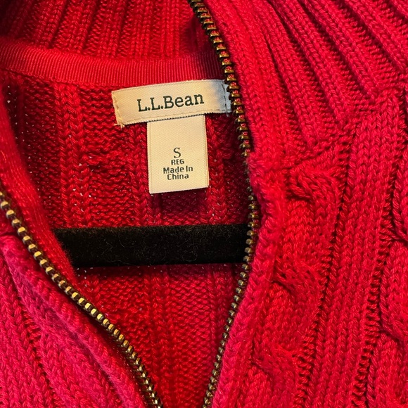 Red Cable-knit Cotton Sweaterer - Picture 3 of 4